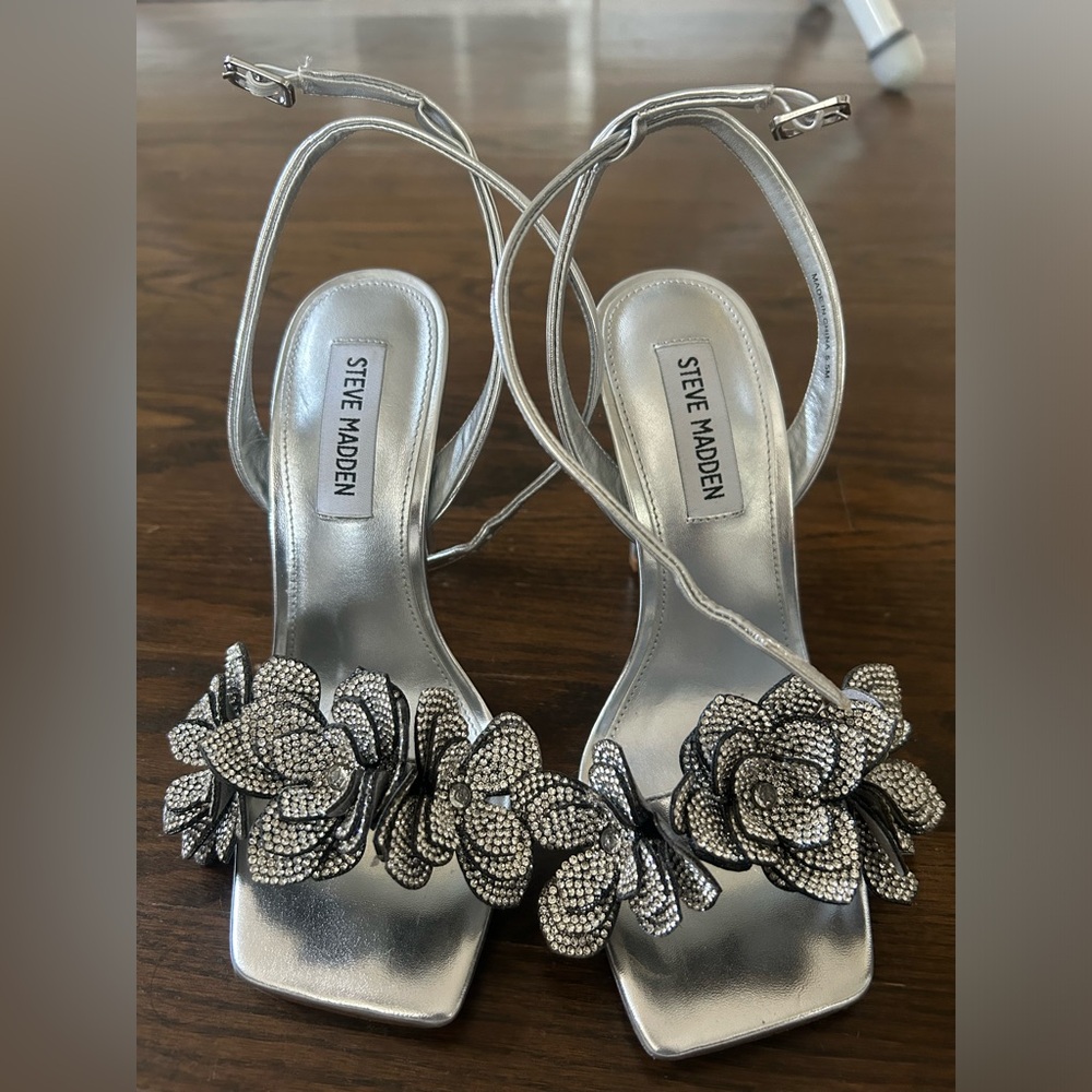 Stunning Steve Madden heels